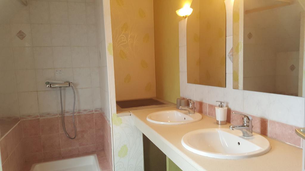 Chambres d'hôtes d'Evelyne Pluneret Extérieur photo
